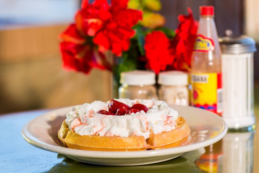 The Ultimate Omelet House | restaurant | 1435 S Ridgewood Ave, Daytona Beach, FL 32114, USA | 3862552006 OR +1 386-255-2006