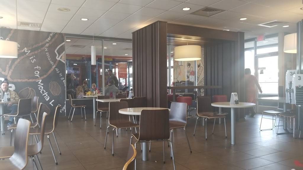McDonalds | cafe | 112 Northside Dr, Bennington, VT 05201, USA | 8024428803 OR +1 802-442-8803