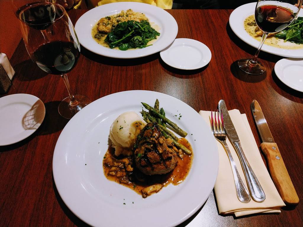 Alfredos Italian Restaurant | restaurant | 3631, 1426 E Washington St, Petaluma, CA 94954, USA | 7077820500 OR +1 707-782-0500