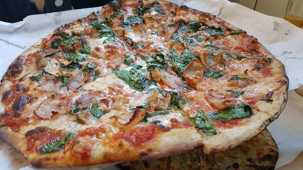 Frank Pepe Pizzeria Napoletana | restaurant | 221 Buckland Hills Dr, Manchester, CT 06042, USA | 8606447333 OR +1 860-644-7333