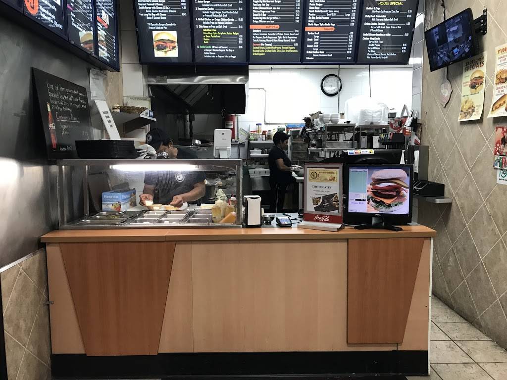 Big Bite Gourmet Burgers | restaurant | 1822 Whites Road, Pickering, ON L1V 4M1, Canada | 9054923410 OR +1 905-492-3410