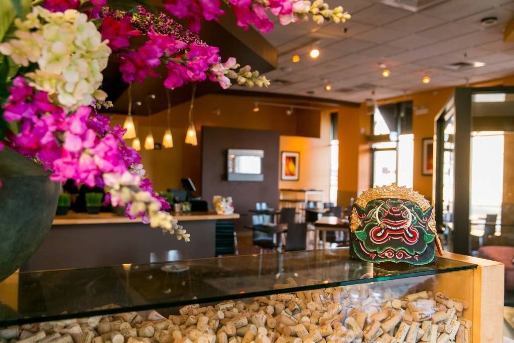 altThai | restaurant | 40 S Arlington Heights Rd, Arlington Heights, IL 60005, USA | 8477977843 OR +1 847-797-7843