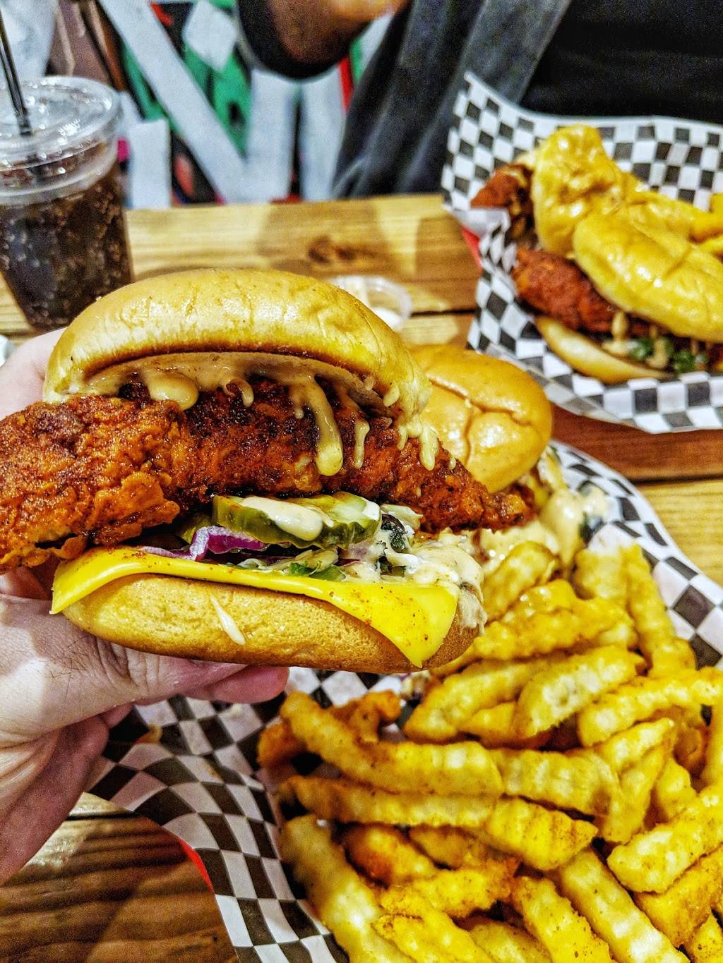 Daves Hot Chicken | restaurant | 970 N Western Ave, Los Angeles, CA 90029, USA | 3235369711 OR +1 323-536-9711