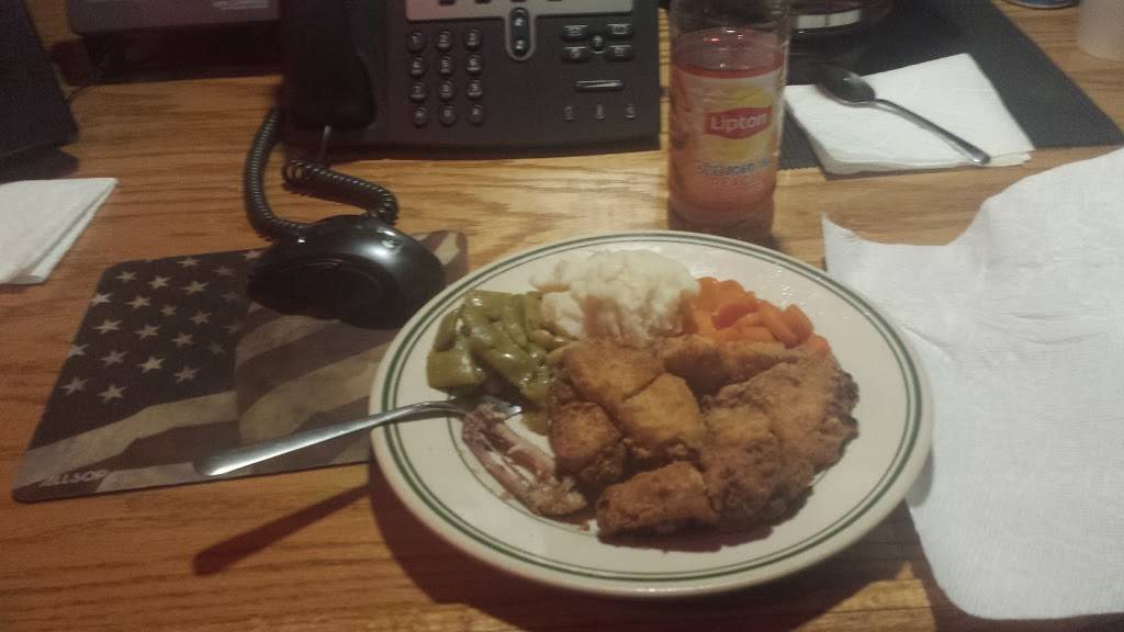 T & Js | restaurant | 3101 Clarksville Pike, Nashville, TN 37218, USA | 6152517057 OR +1 615-251-7057