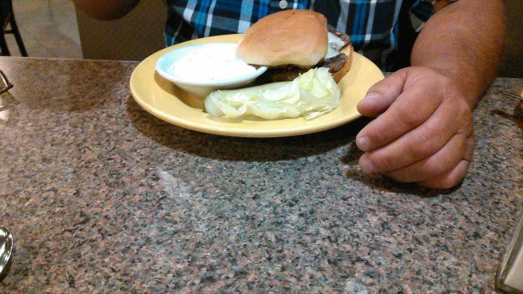 Bills Diner | restaurant | 597 Kennedy Dr, Bradley, IL 60915, USA | 8159352064 OR +1 815-935-2064