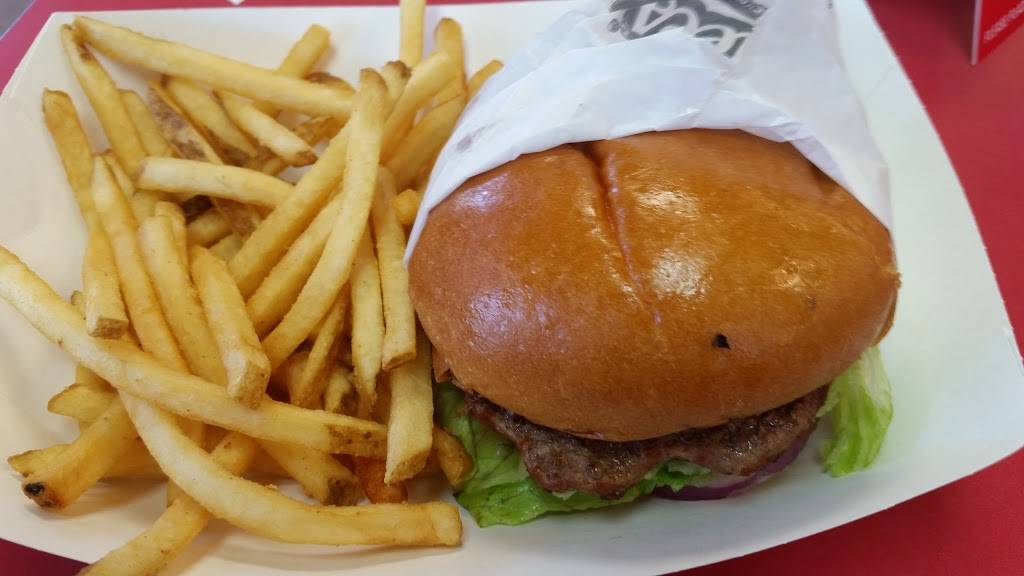 Hardees | restaurant | 3992 S Babcock St, Melbourne, FL 32901, USA | 3216764740 OR +1 321-676-4740