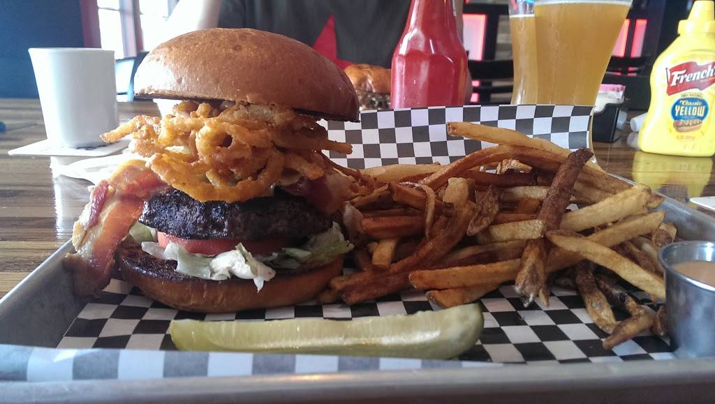 585 Rockin Burger Bar | restaurant | 250 Pixley Rd, Rochester, NY 14624, USA | 5852470079 OR +1 585-247-0079