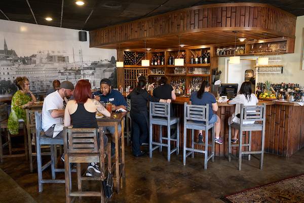 Bistro La Bon | restaurant | 1322 Central Ave, Charlotte, NC 28205, USA | 7043334646 OR +1 704-333-4646