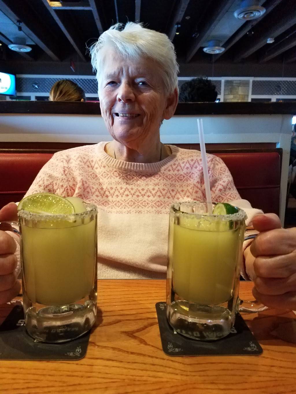 Chilis Grill & Bar | meal takeaway | 33 Crystal Run Crossing, Middletown, NY 10941, USA | 8456924478 OR +1 845-692-4478