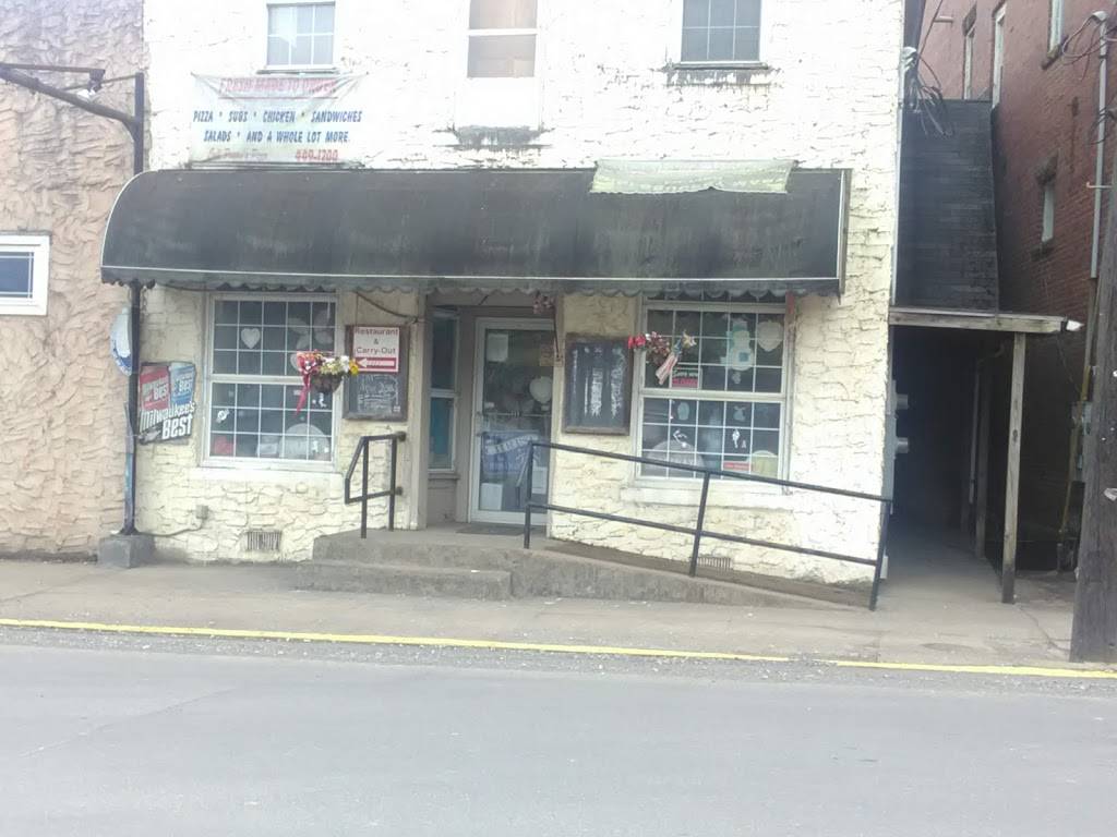 Little Dippers Ice Cream Parlor | restaurant | 308 Main St, Fairview, WV 26570, USA | 3044492663 OR +1 304-449-2663