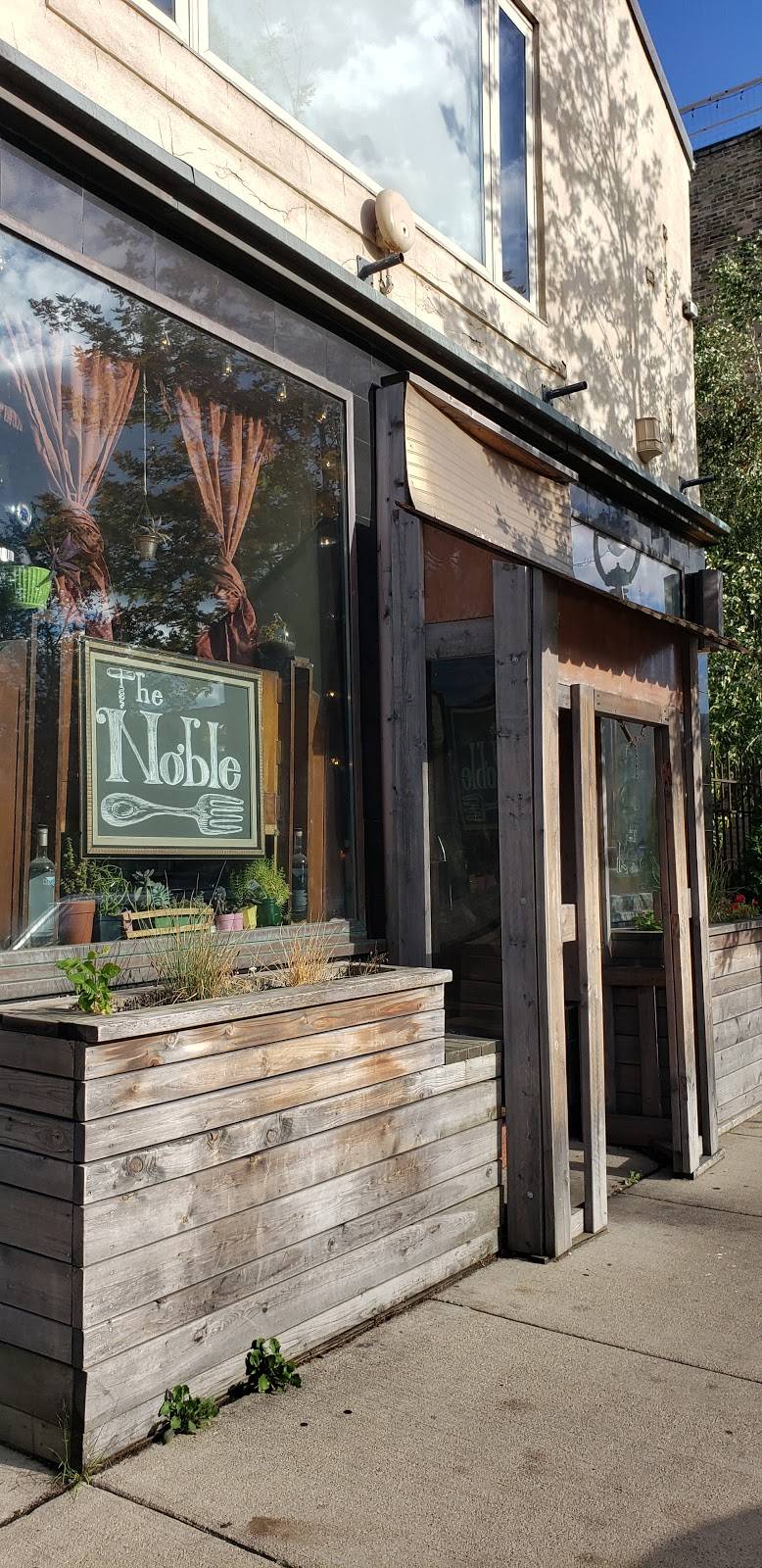 The Noble | restaurant | 704 S 2nd St, Milwaukee, WI 53205, USA | 4142434997 OR +1 414-243-4997