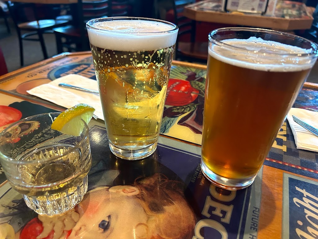 Capone’s Pub & Grill Hayden | restaurant | 9520 N Government Wy, Hayden, ID 83835, USA | 2087625999 OR +1 208-762-5999