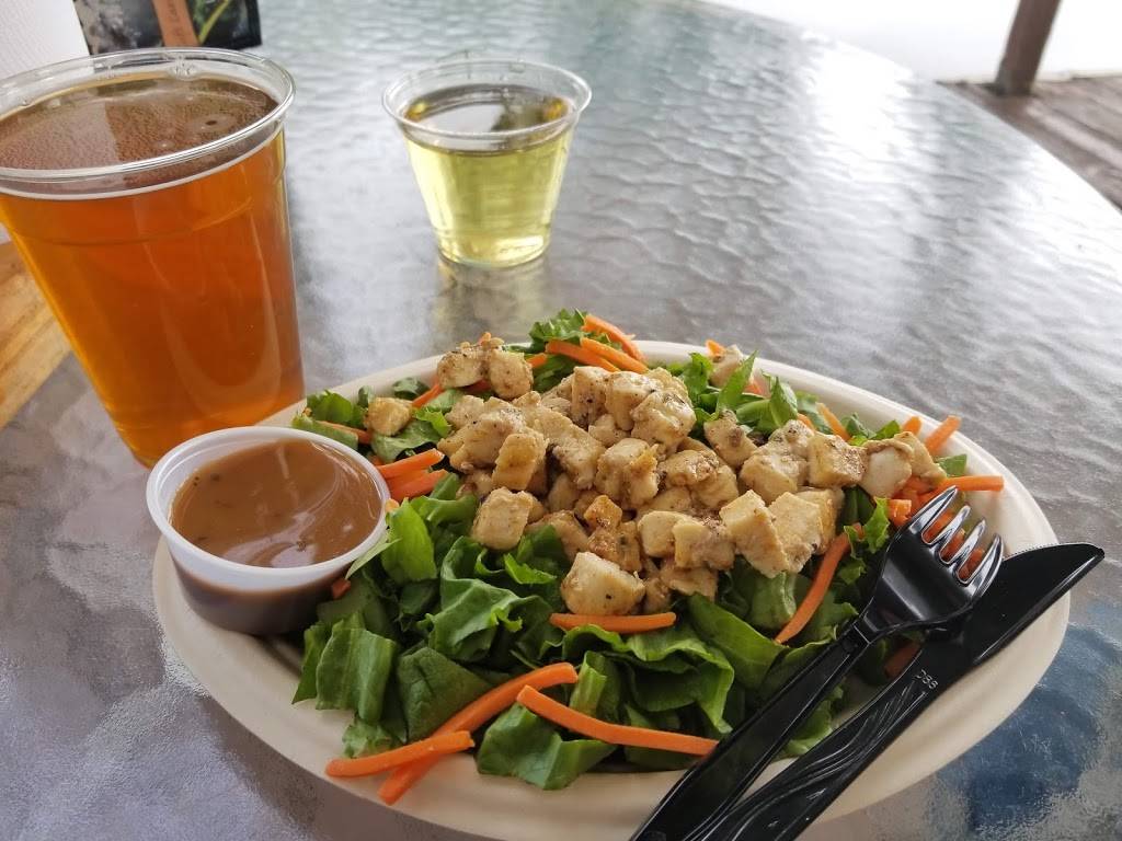 Palm Gardens Restaurant and Marina | restaurant | 1661 Palm Garden St, Tavares, FL 32778, USA | 3523432024 OR +1 352-343-2024