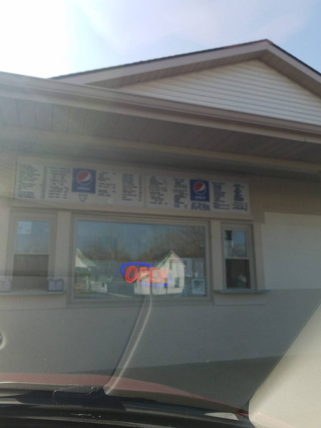 B & G Dairy Bar | restaurant | 510 S Meridian St, Sunman, IN 47041, USA | 8126233728 OR +1 812-623-3728