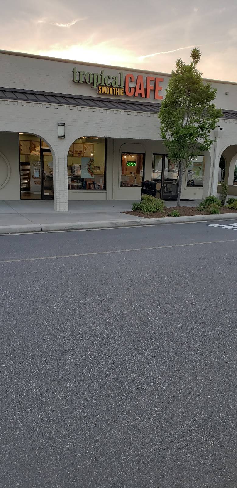 Tropical Smoothie Cafe | restaurant | 6640 Carmel Rd, Charlotte, NC 28226, USA | 9803217880 OR +1 980-321-7880