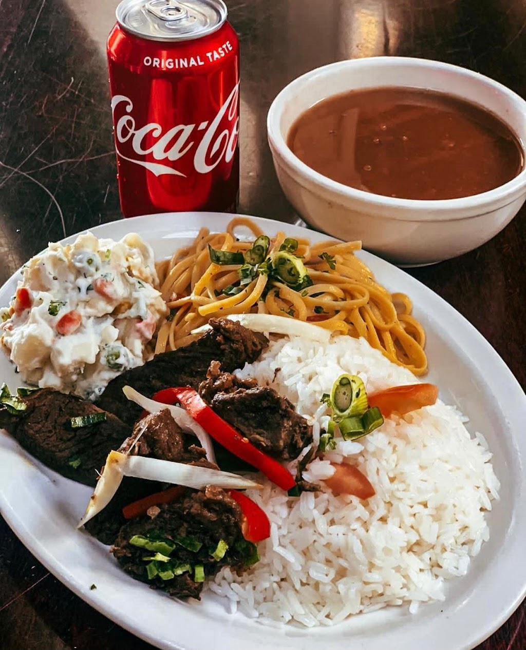 Tropical Cafe Framingham | restaurant | 85 Hollis St, Framingham, MA 01702, USA | 5088798765 OR +1 508-879-8765