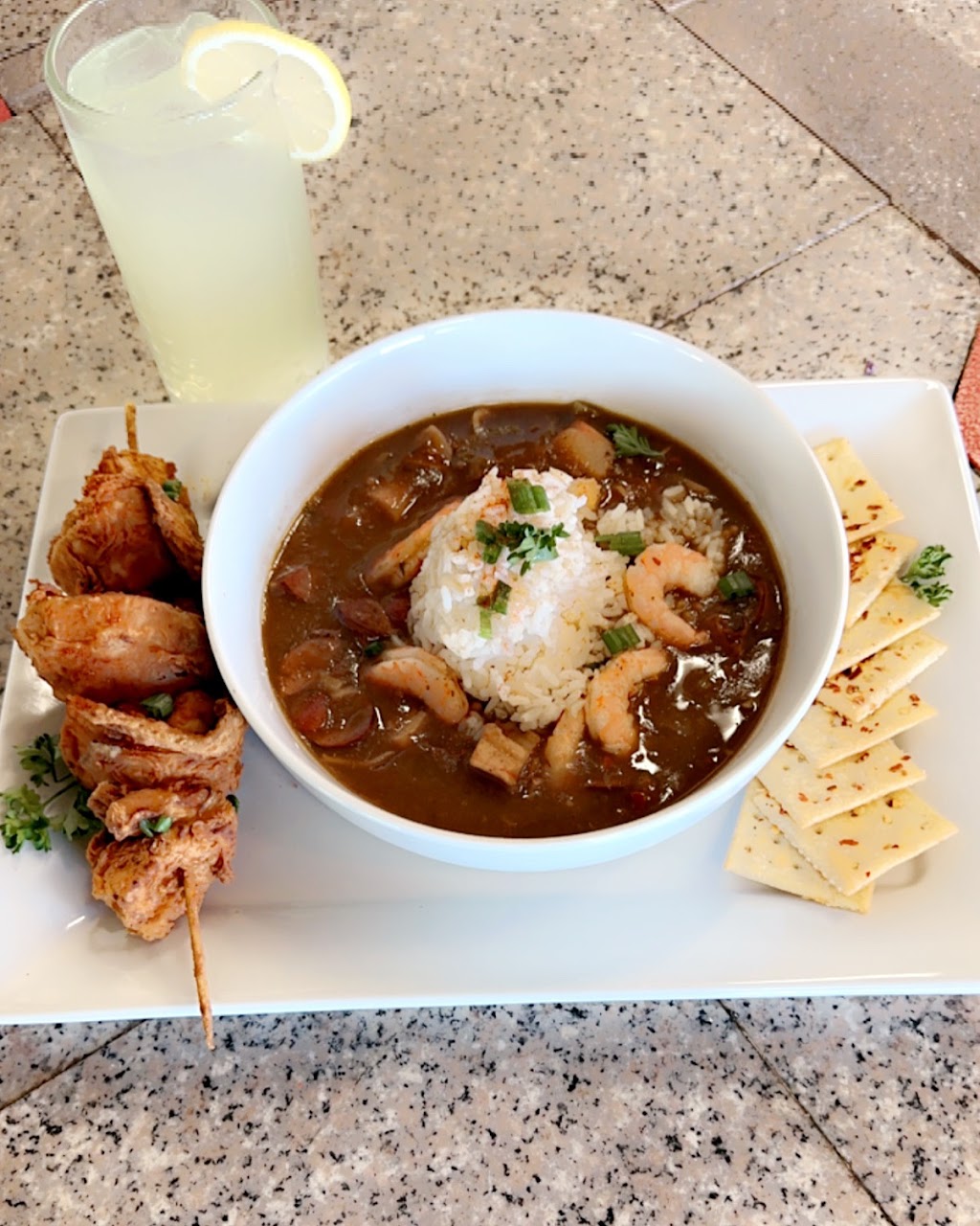 Queen Tingz and Thingz | restaurant | 315 W Woodrow Wilson Ave, Jackson, MS 39213, USA | 6016648053 OR +1 601-664-8053