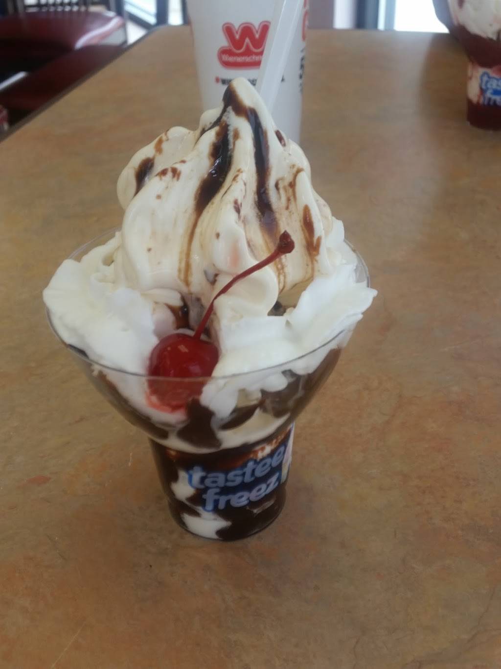 Wienerschnitzel | restaurant | 4221 S Alameda St, Corpus Christi, TX 78412, USA | 3619912323 OR +1 361-991-2323