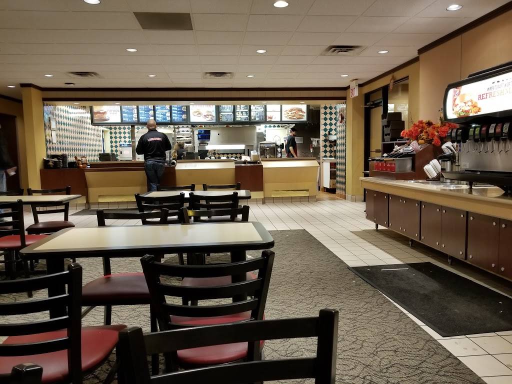 Arbys | restaurant | 2401 Gateway Ct, Hudson, WI 54016, USA | 7153861353 OR +1 715-386-1353