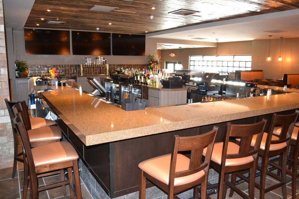 B-LUX GRILL & BAR | restaurant | 1481 Wisconsin Dells Pkwy, Wisconsin Dells, WI 53965, USA | 6082547999 OR +1 608-254-7999