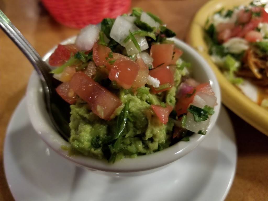 Habaneros Mexican Restaurant Greenfield And Margarita House | restaurant | 7700 W Layton Ave, Greenfield, WI 53220, USA | 4142825000 OR +1 414-282-5000