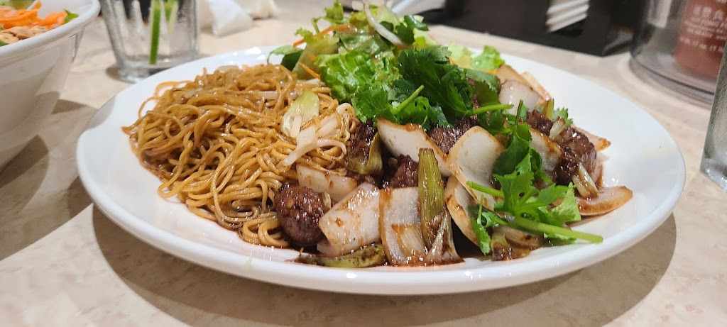 Moms Pho & Grill | restaurant | 10645 Tierrasanta Blvd # F, San Diego, CA 92124, USA | 8582680979 OR +1 858-268-0979