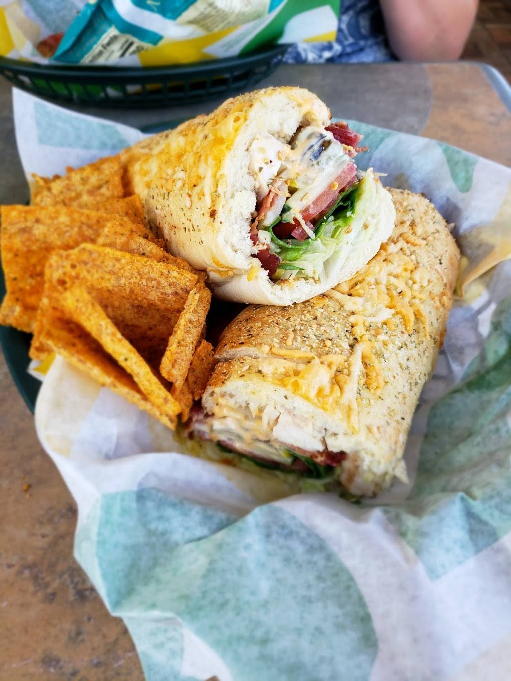 Subway | meal takeaway | 3519 S Maryland Pkwy, Las Vegas, NV 89109, USA | 7027327827 OR +1 702-732-7827