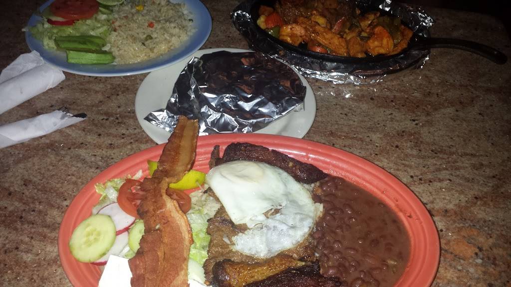 Rincon Latinos | restaurant | 373 Washington Ave, Chelsea, MA 02150, USA | 6178890003 OR +1 617-889-0003