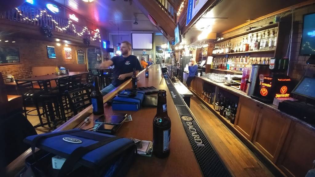 7 West Bar & Grill | restaurant | 7 W Broadway, Trenton, IL 62293, USA | 6182247771 OR +1 618-224-7771