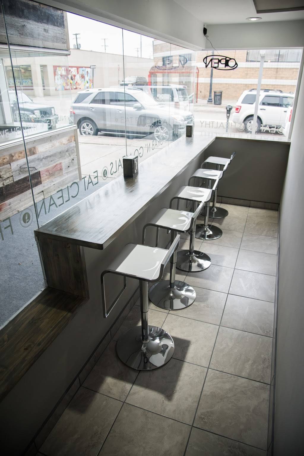 Clean Plates + Nutrition Bar | restaurant | 149 W Nine Mile Rd, Ferndale, MI 48220, USA | 2483978935 OR +1 248-397-8935