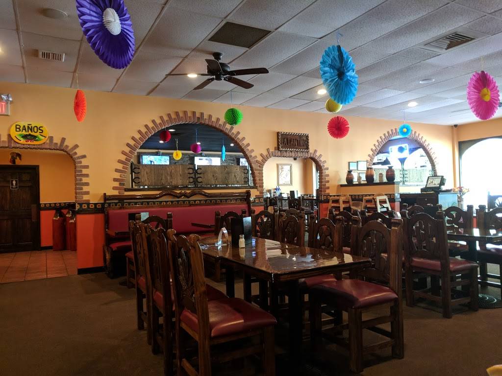 Fiesta Mexicana | restaurant | 520 Hartford Turnpike, Vernon, CT 06066, USA | 8608585230 OR +1 860-858-5230