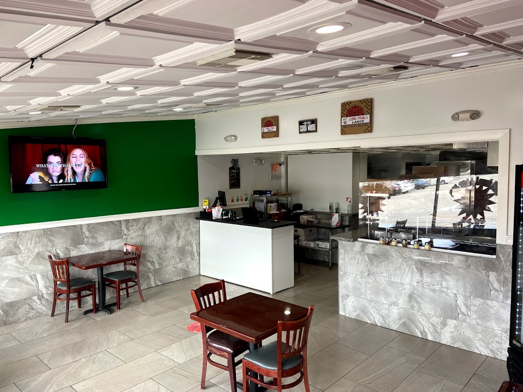 Little Mikes | restaurant | 8005 Kimberly Blvd, North Lauderdale, FL 33068, USA | 9545976177 OR +1 954-597-6177