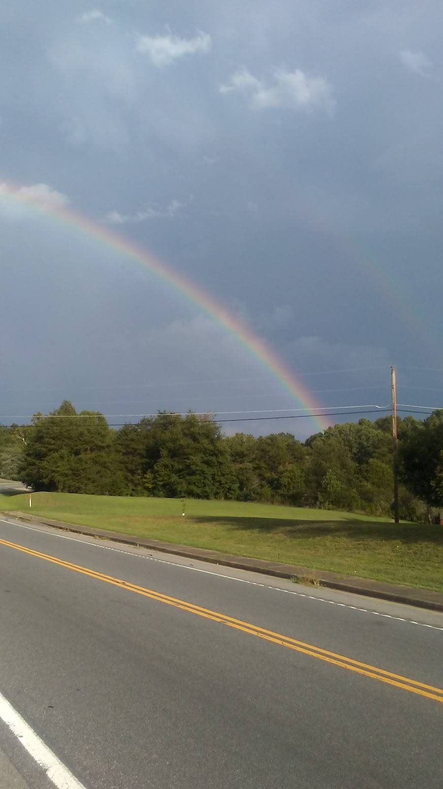 Persia General Store | restaurant | 104 Old Persia Rd, Rogersville, TN 37857, USA | 4232726678 OR +1 423-272-6678