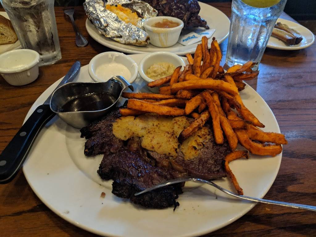 Chop House | restaurant | 9724 Kingston Pike # 1000, Knoxville, TN 37922, USA | 8655312467 OR +1 865-531-2467