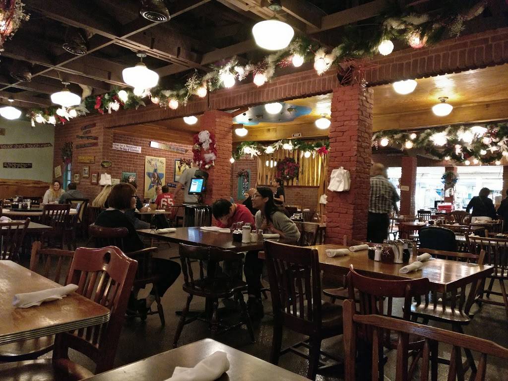 Babes Chicken Dinner House | restaurant | 1006 W Main St, Carrollton, TX 75006, USA | 9722457773 OR +1 972-245-7773