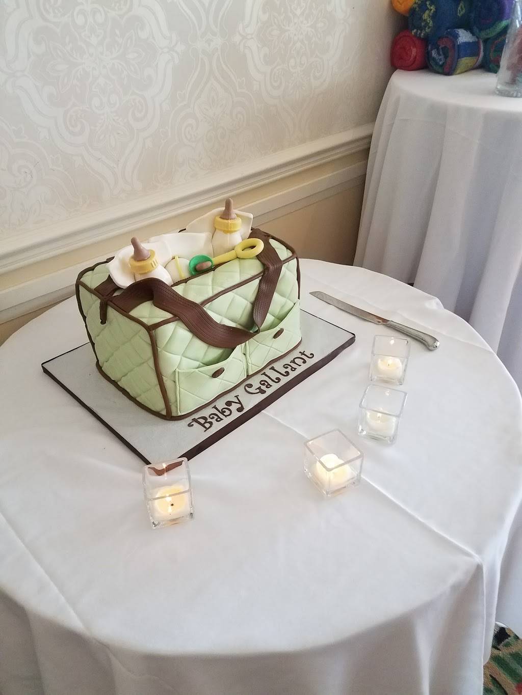 Molly Pitcher | restaurant | 88 Riverside Ave, Red Bank, NJ 07701, USA | 7327472500 OR +1 732-747-2500