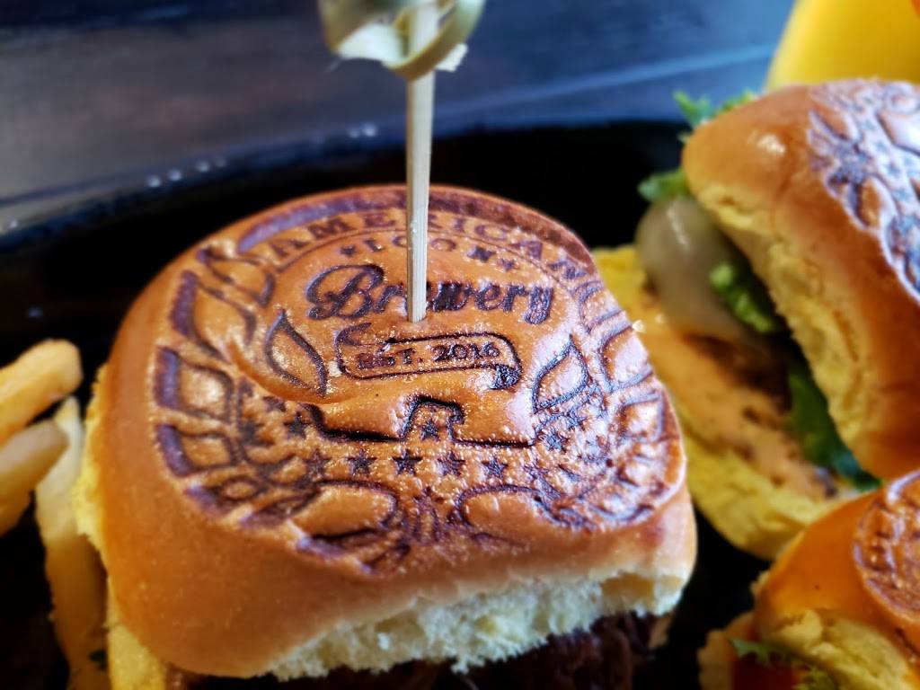 American Icon Brewery | restaurant | 1133 19th Pl, Vero Beach, FL 32960, USA | 7722665507 OR +1 772-266-5507
