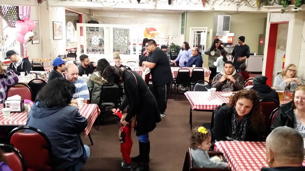 Giavannis Pizza | restaurant | 1108 E Clark Ave, Santa Maria, CA 93455, USA | 8059348555 OR +1 805-934-8555