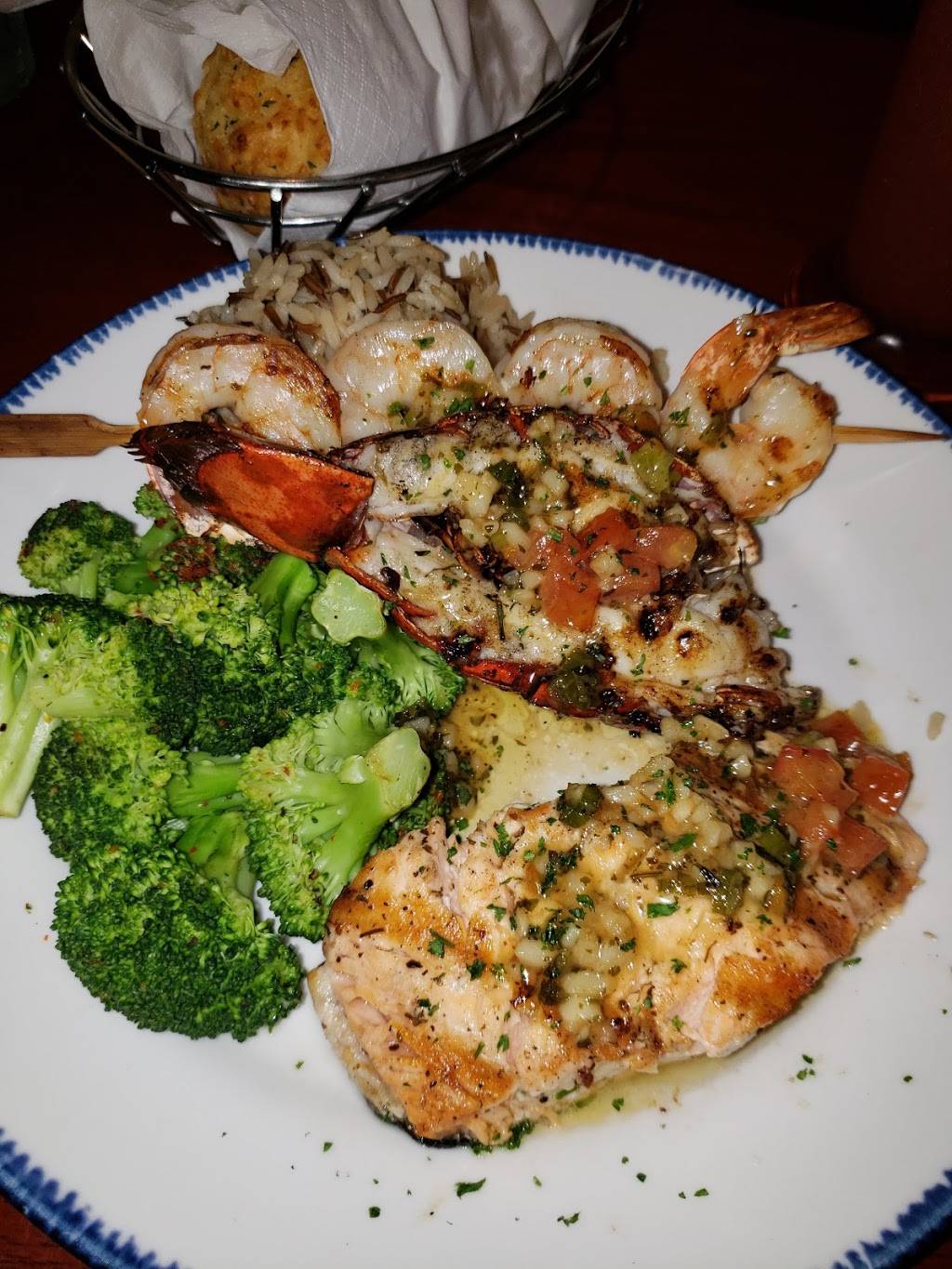 Red Lobster | restaurant | 4416 Durham-Chapel Hill Blvd, Durham, NC 27707, USA | 9194933566 OR +1 919-493-3566