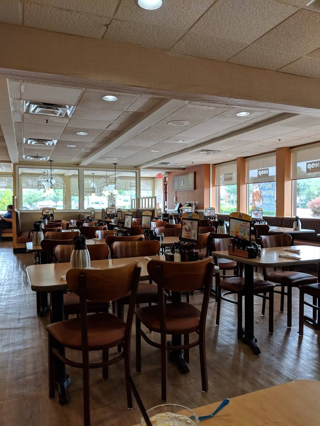 IHOP | restaurant | 6820 Loch Raven Blvd, Towson, MD 21286, USA | 4107698400 OR +1 410-769-8400