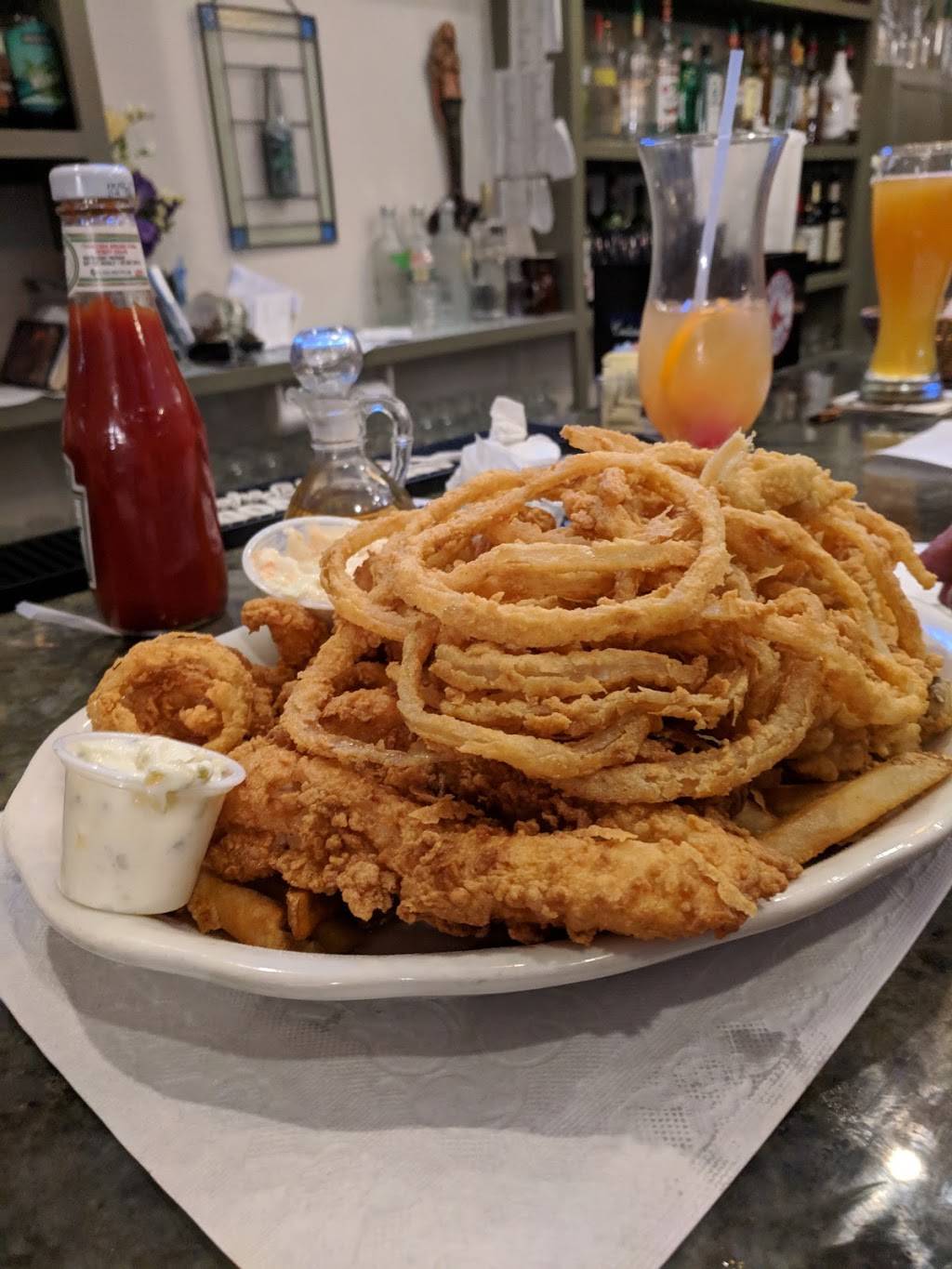 Blue Point | restaurant | 6 Dayton St, Acushnet, MA 02743, USA | 5089959600 OR +1 508-995-9600