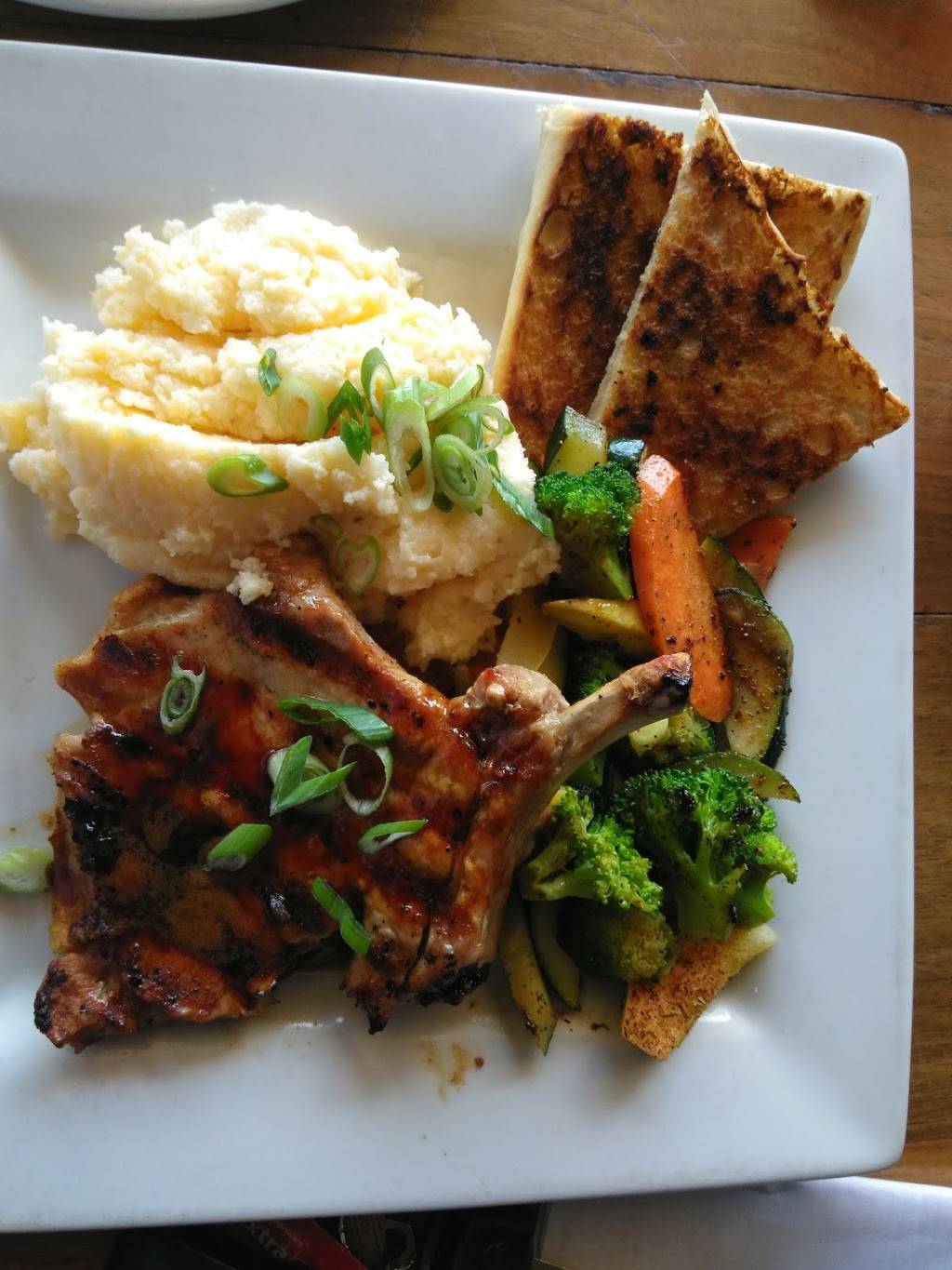 504 Bar & Grill | restaurant | 2121 Greenville Ave, Dallas, TX 75206, USA | 4697797276 OR +1 469-779-7276