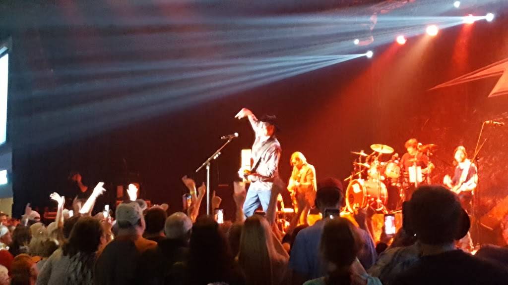 Sugar Creek Casino | meal takeaway | 5304 N Broadway Ave, Hinton, OK 73047, USA | 4055422946 OR +1 405-542-2946