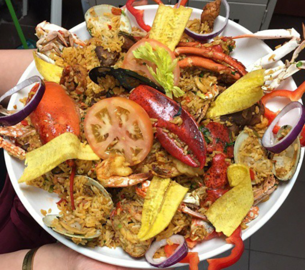 Mi Casa Dominican Restaurant and Bar | restaurant | 177 W Merrick Rd, Freeport, NY 11520, USA | 5164427111 OR +1 516-442-7111