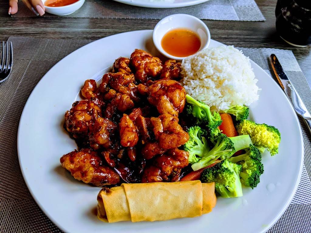 Red Sake | restaurant | 8410 Rea Rd Suite 100, Charlotte, NC 28277, USA | 9804981578 OR +1 980-498-1578