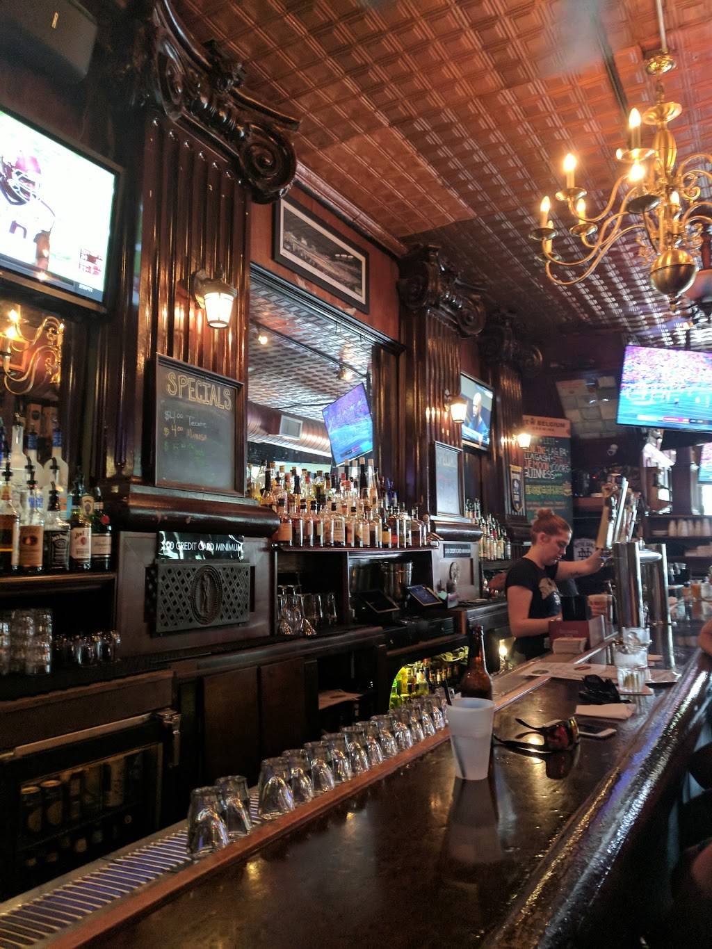 Declans Irish Pub | restaurant | 1240 N Wells St, Chicago, IL 60610, USA | 3126425522 OR +1 312-642-5522