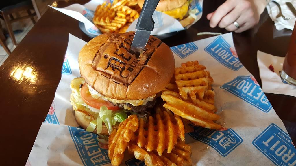 Old Detroit Burger Bar | restaurant | 348 W Nepessing St, Lapeer, MI 48446, USA | 8106608600 OR +1 810-660-8600