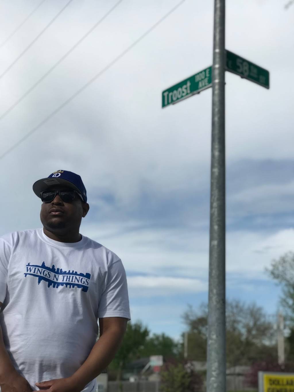 Wings n Things Express | restaurant | 5806 Troost Ave, Kansas City, MO 64110, USA | 8163619464 OR +1 816-361-9464