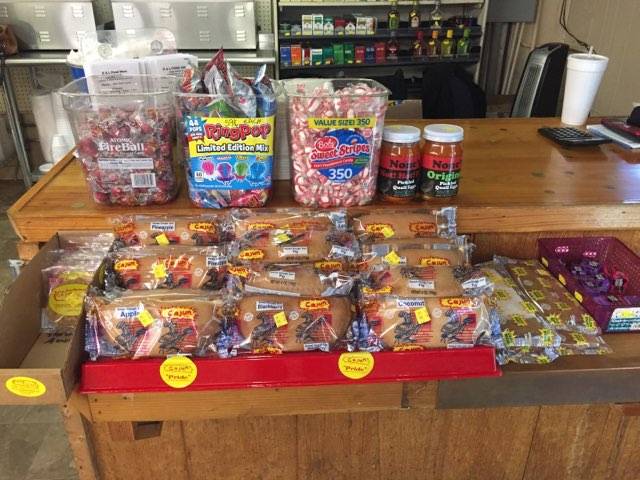 R&L Food Mart | restaurant | 4600 Moss St, Lafayette, LA 70507, USA | 3375652341 OR +1 337-565-2341