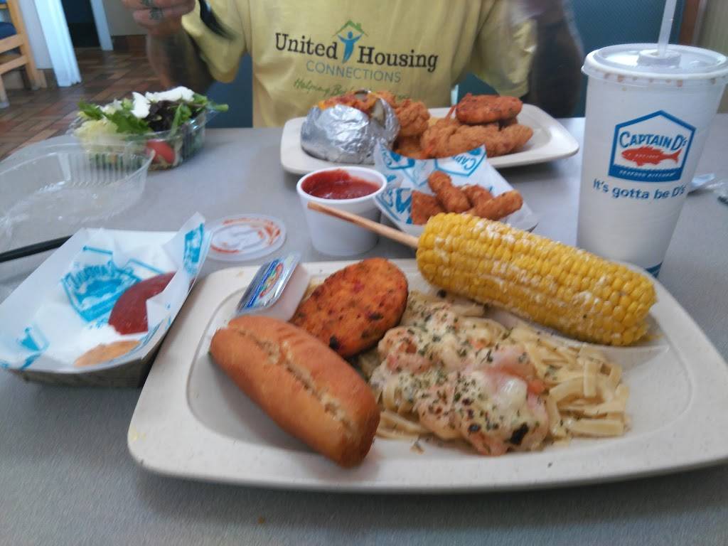 Captain Ds | restaurant | 221 W Shockley Ferry Rd, Anderson, SC 29624, USA | 8642242803 OR +1 864-224-2803